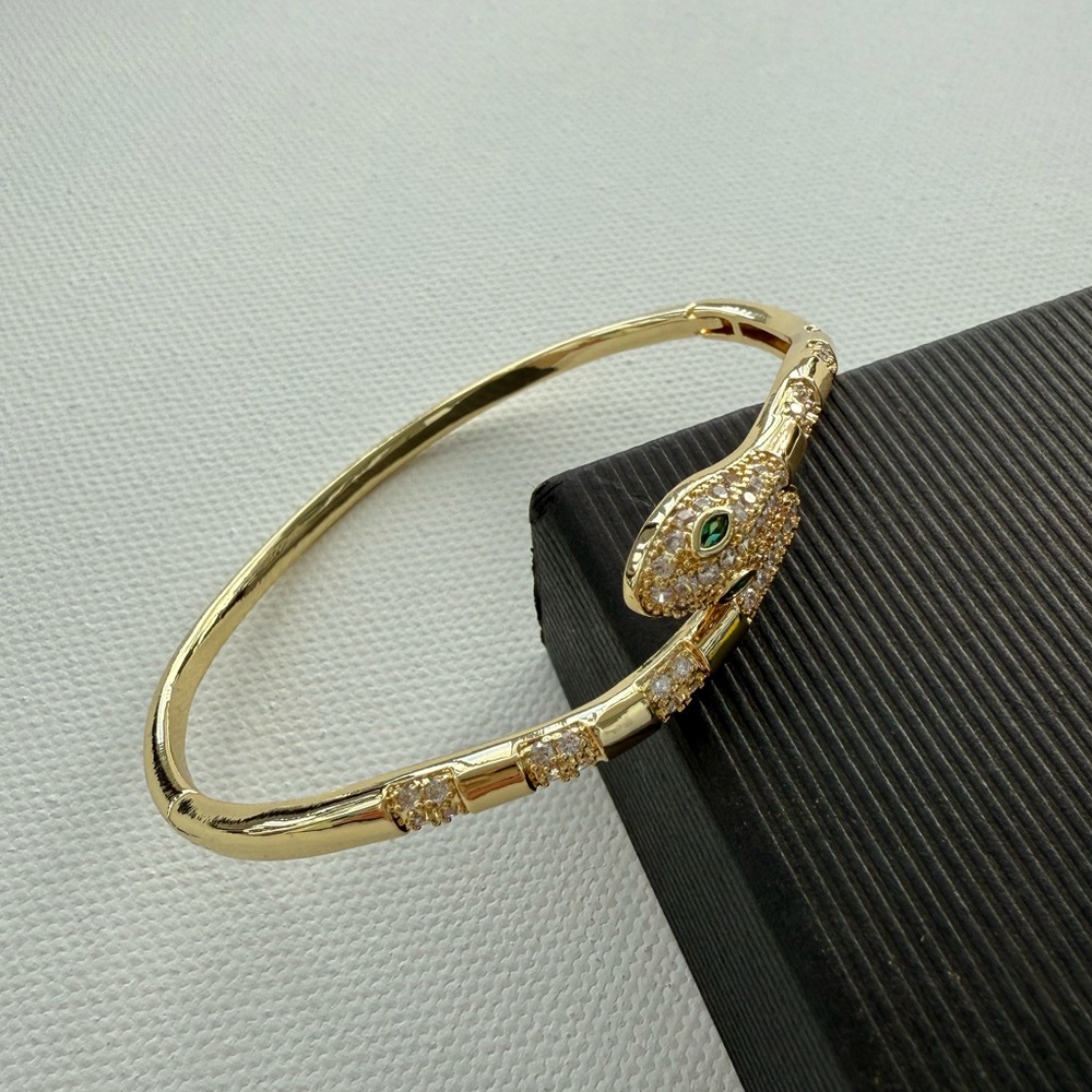 Serpenti Gold Snake Bracelet - Picture 11 of 14